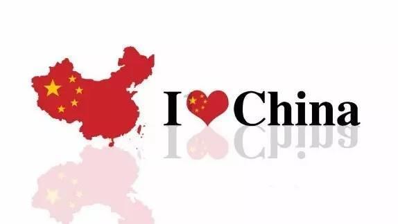 右后轮车胎侧边刮了一块橡胶，还能用吗？游戏画面